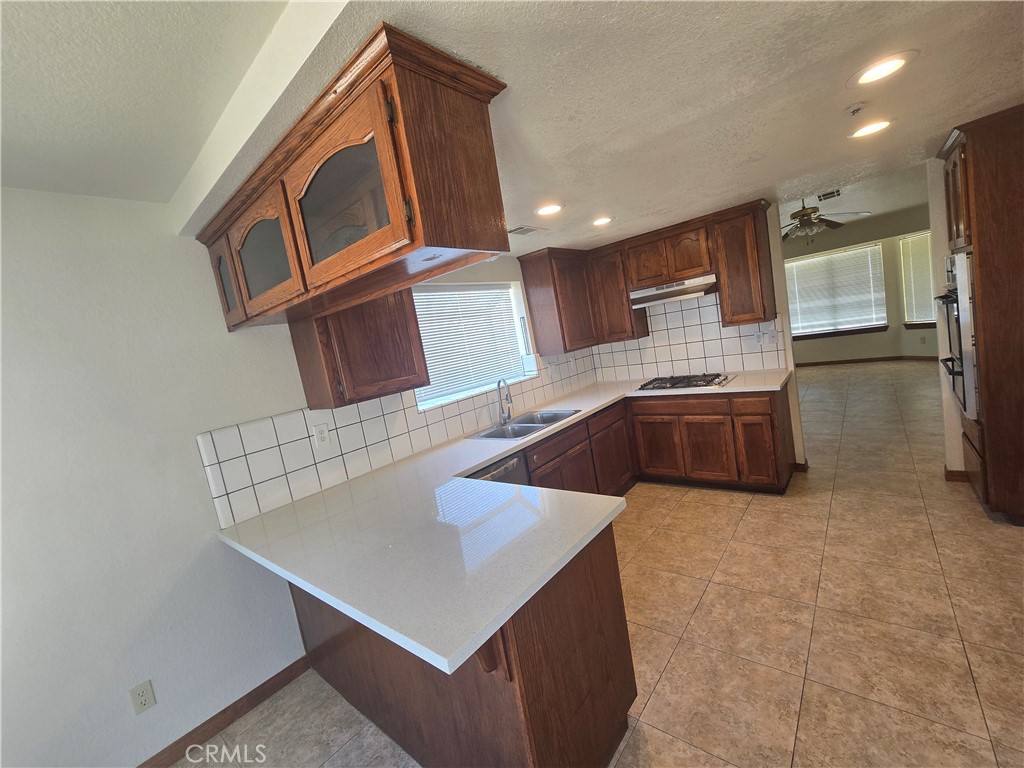 7057 W Avenue H Property Photo 9