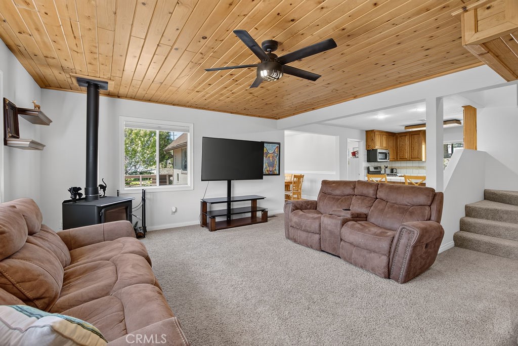 16425 Huron Property Photo 8