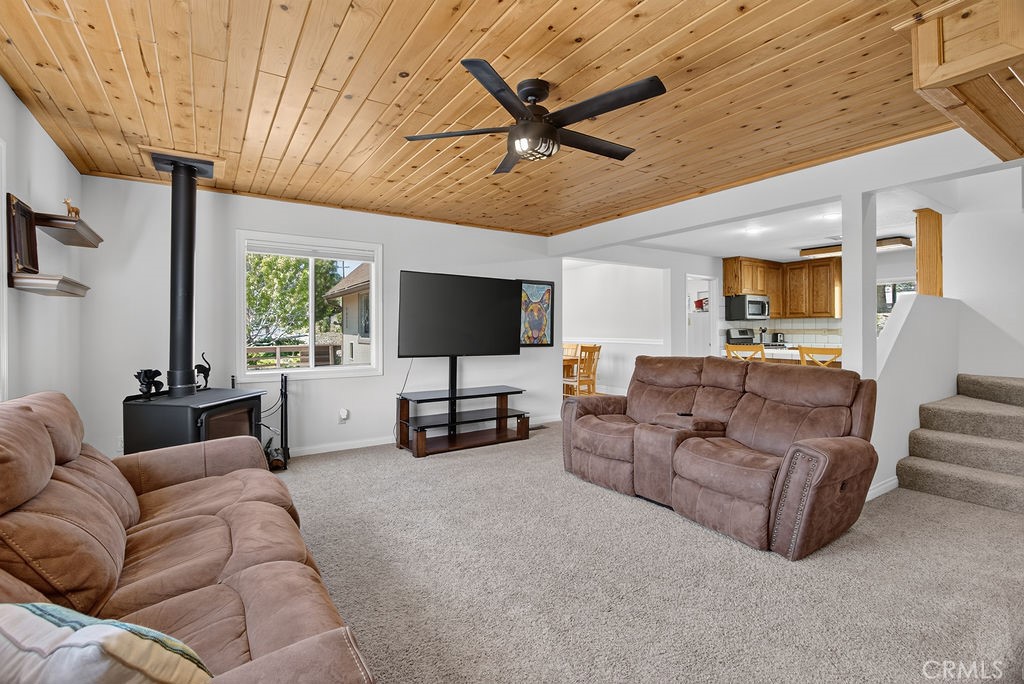 16425 Huron Property Photo 8