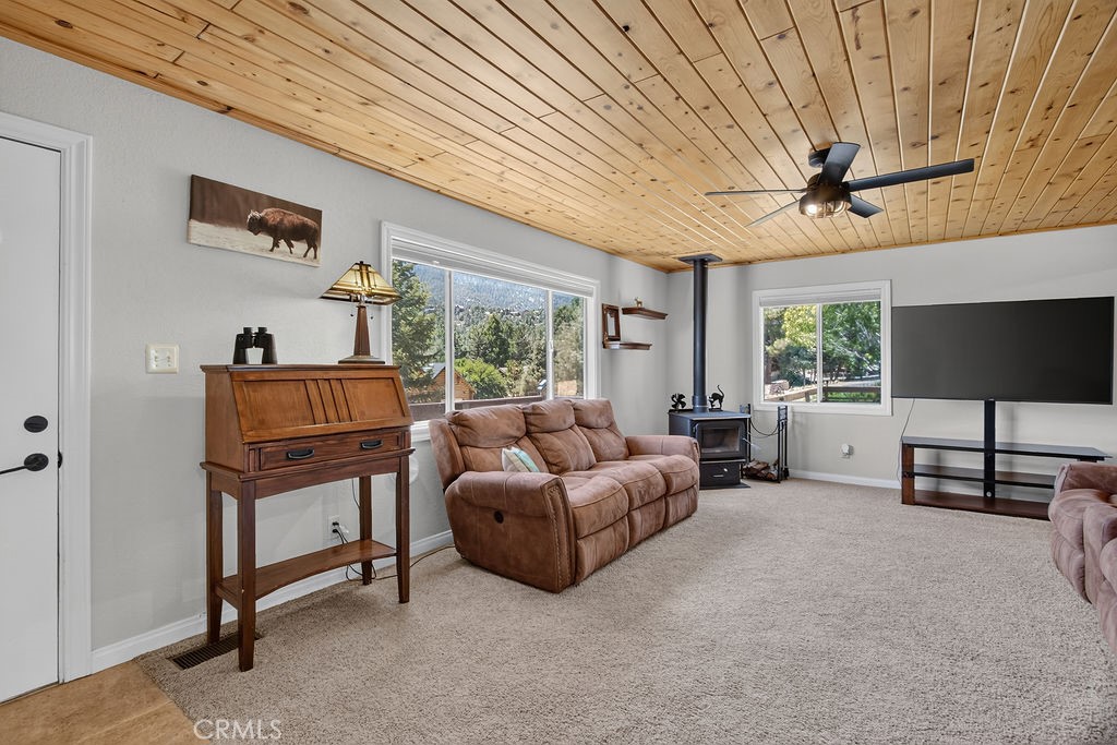 16425 Huron Property Photo 14