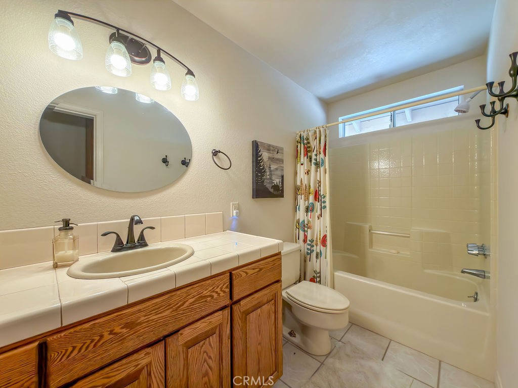 16425 Huron Property Photo 32