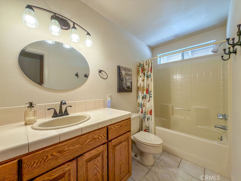 16425 Huron Property Photo 32