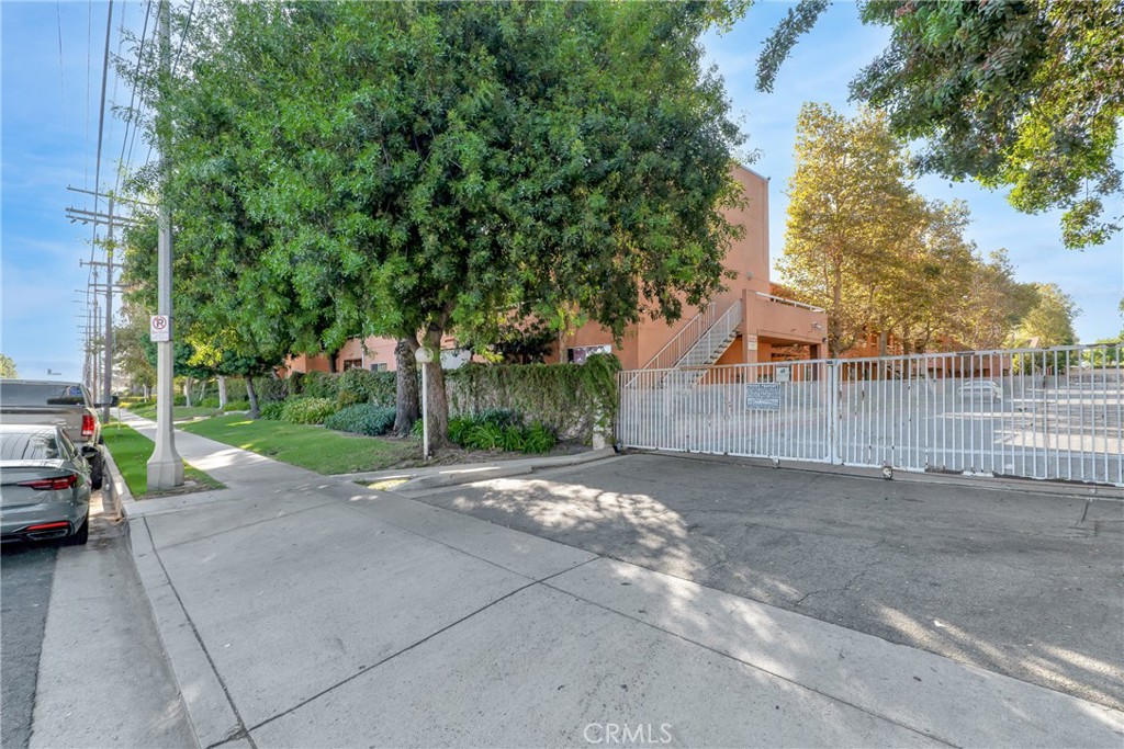 12601 Van Nuys Boulevard 104 Property Photo 22