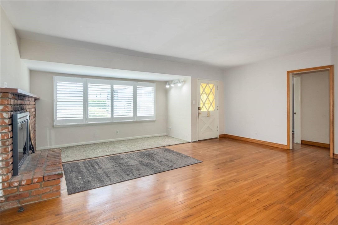 12701 Westminster Property Photo 5