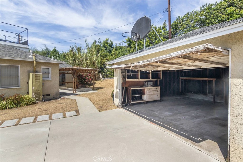 12701 Westminster Property Photo 26
