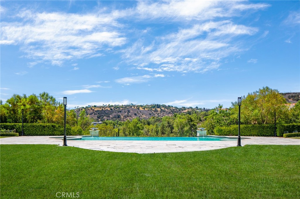24100 Hidden Ridge Road Property Photo 4