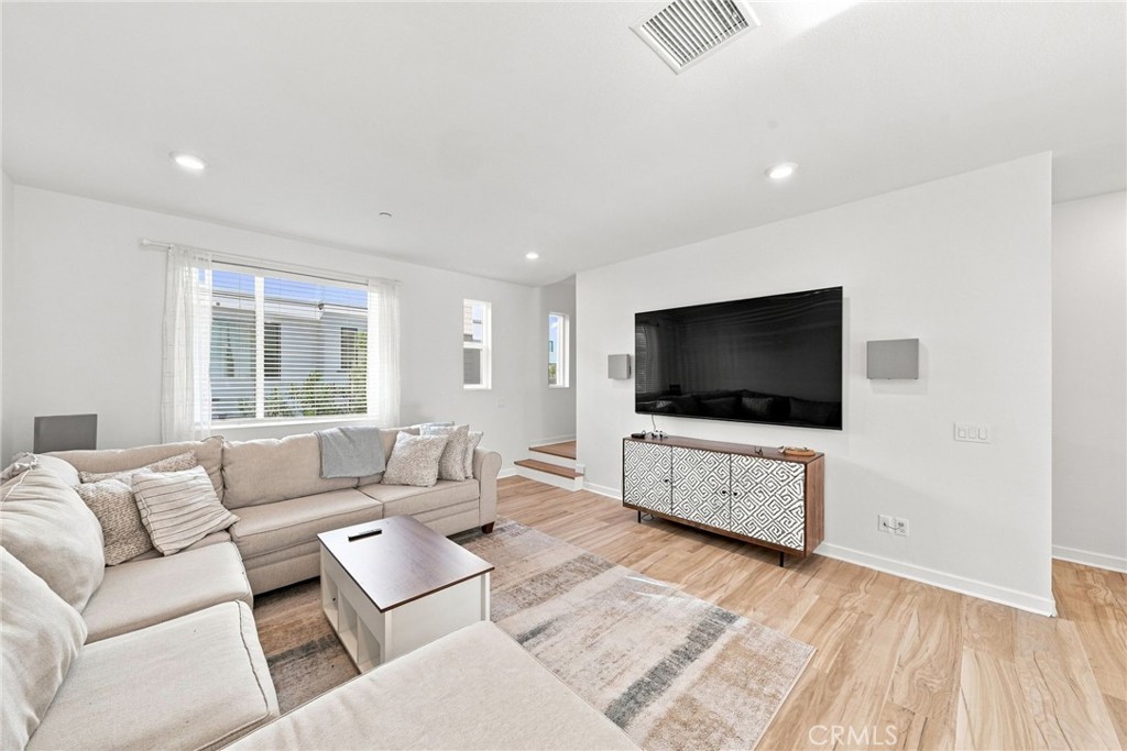 27035 Tanager Property Photo 3