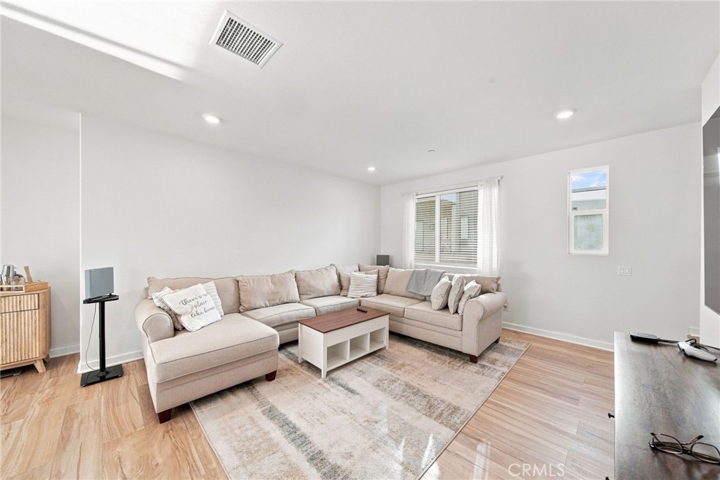 27035 Tanager Property Photo 4