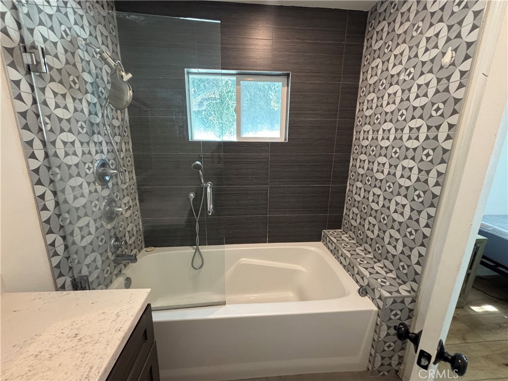 6529 Aura Avenue Property Photo 10