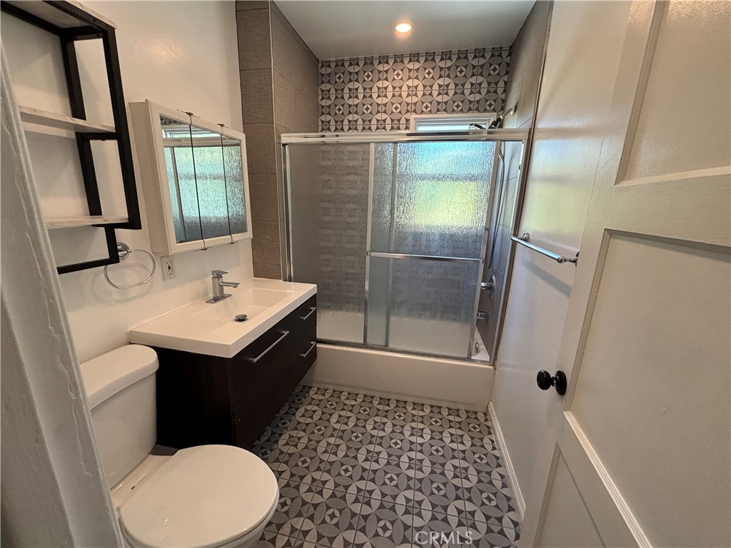 6529 Aura Avenue Property Photo 17