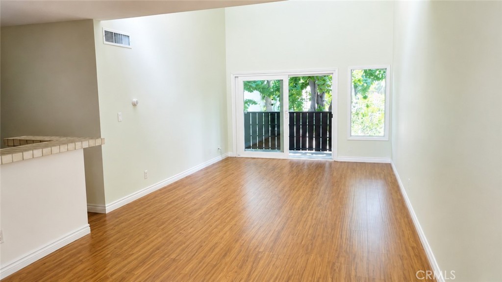 18645 Hatteras Street 206 Property Photo 16