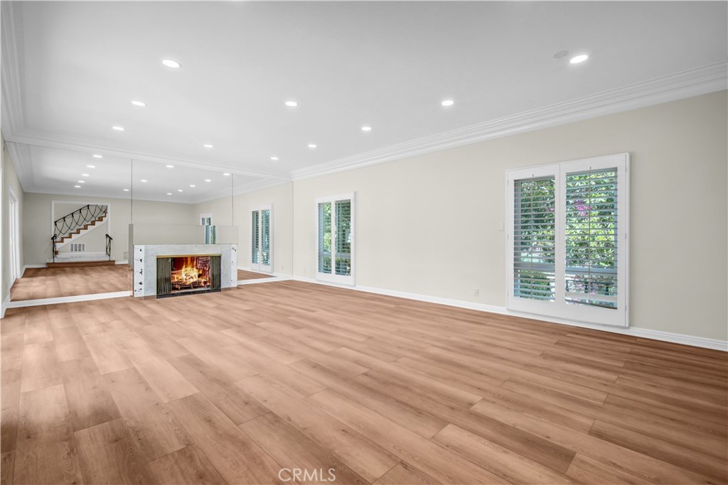 414 Hilgard Avenue Property Photo 3