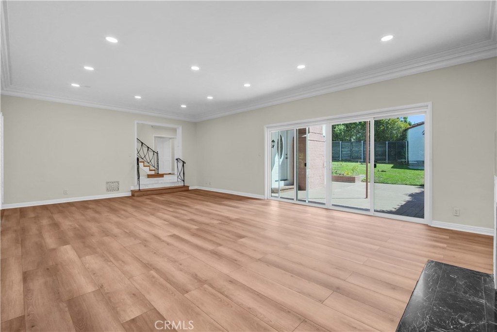 414 Hilgard Avenue Property Photo 4