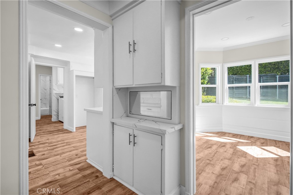 414 Hilgard Avenue Property Photo 10