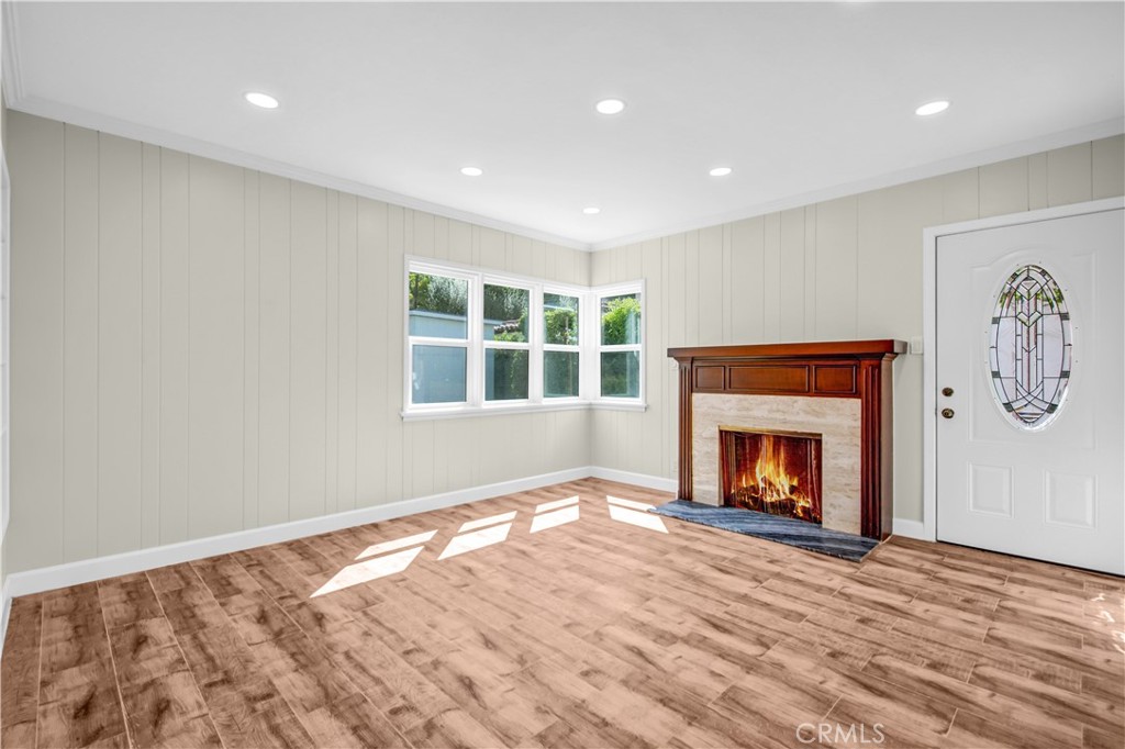414 Hilgard Avenue Property Photo 12