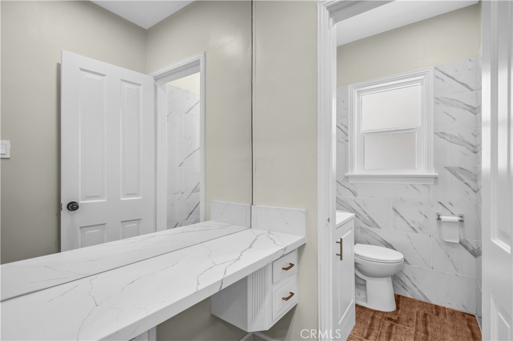 414 Hilgard Avenue Property Photo 19