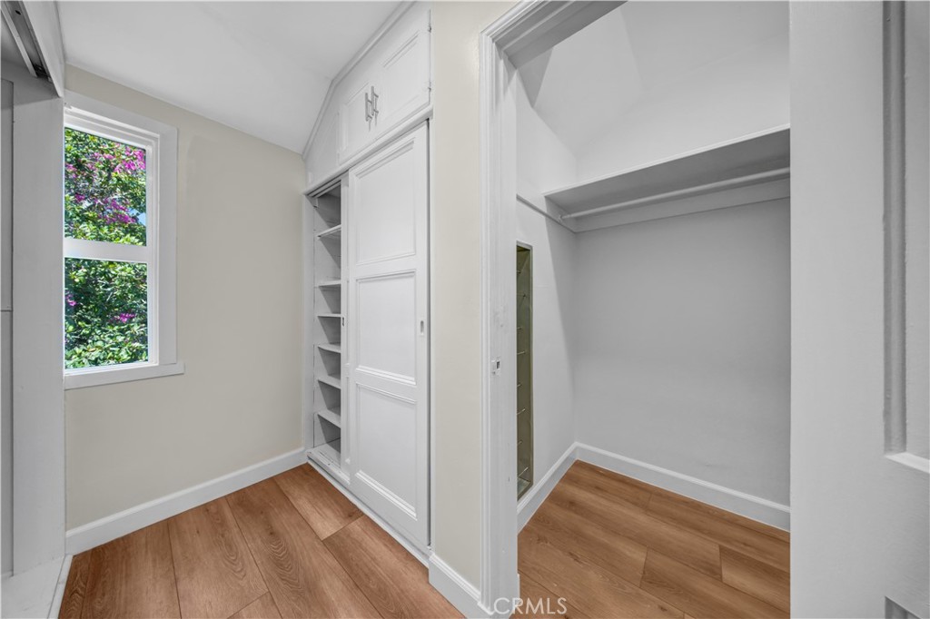 414 Hilgard Avenue Property Photo 35
