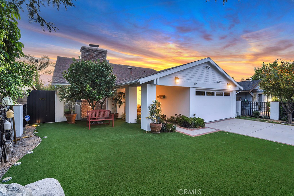 6305 Crebs Property Photo 2