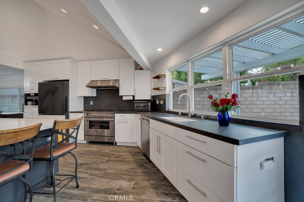 6305 Crebs Property Photo 11