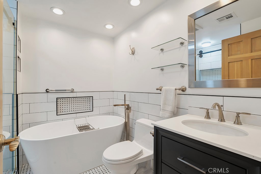 6305 Crebs Property Photo 18