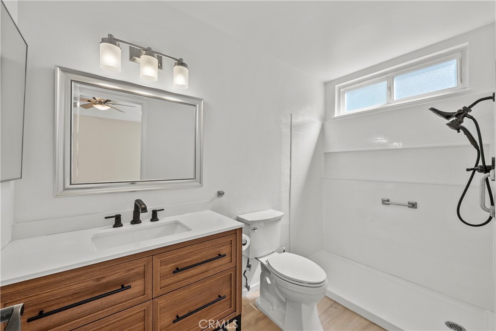 5695 Bloomfield Property Photo 16