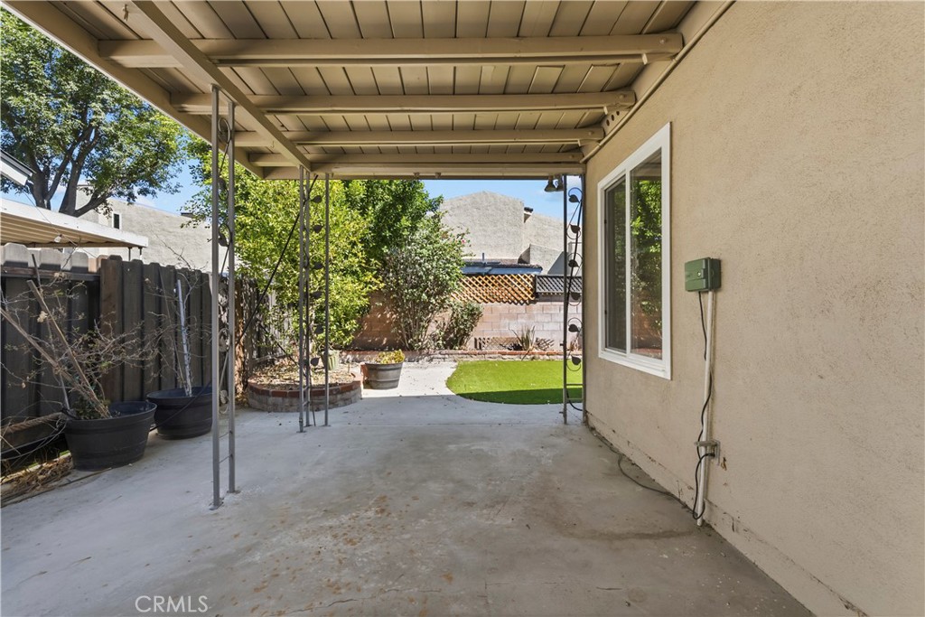 5695 Bloomfield Property Photo 22