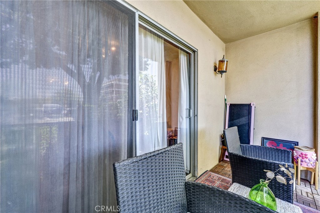 215 N Kenwood Property Photo 15