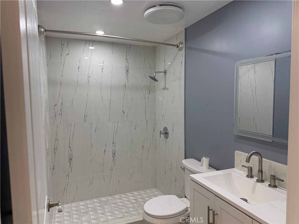 7035 Rhea Property Photo 13