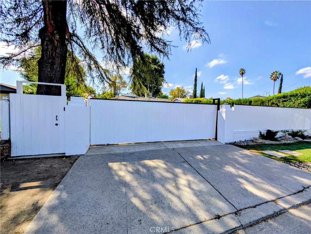 23130 Victory Property Photo 33