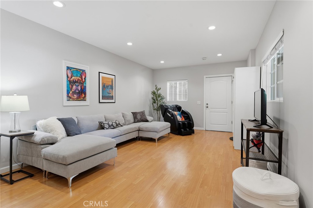 22702 Califa Street Property Photo 45