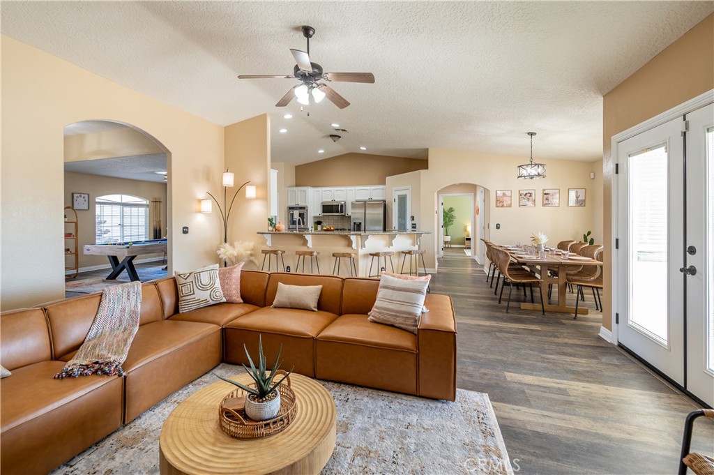 6366 Murrieta Property Photo 4
