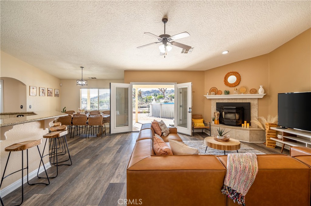6366 Murrieta Property Photo 6