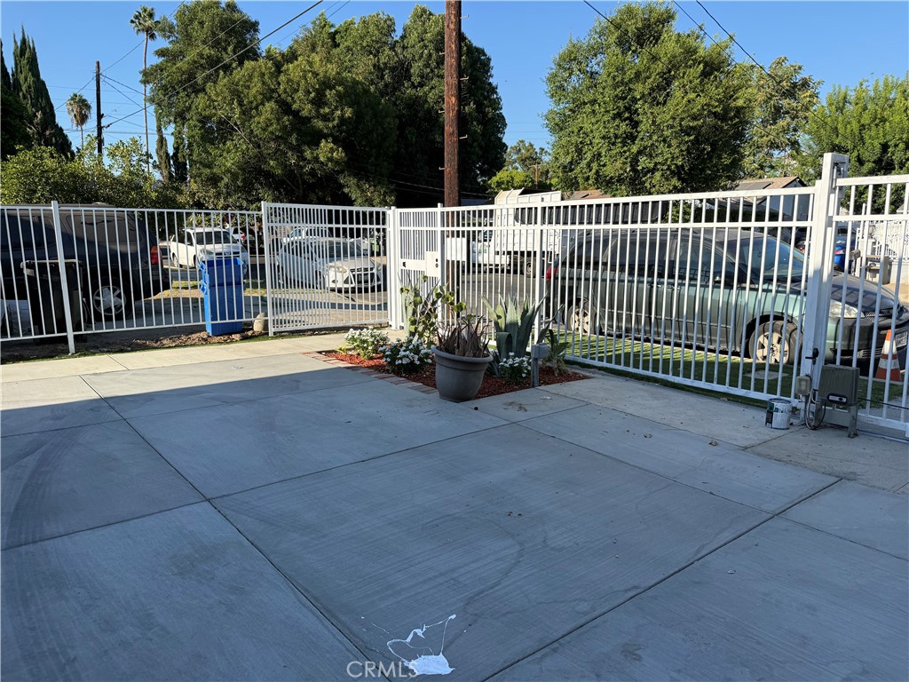 7035 1/2 Rhea Property Photo 23