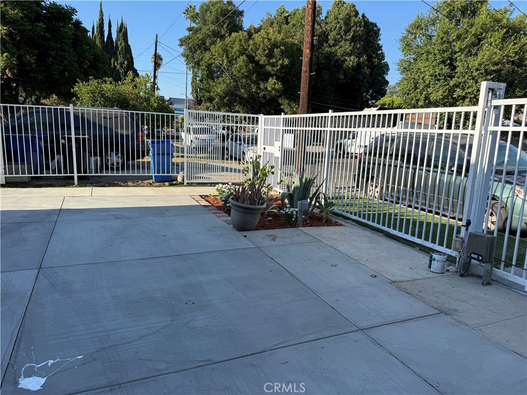 7035 1/2 Rhea Property Photo 24