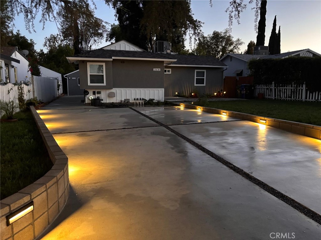 23130 Victory Property Photo 1