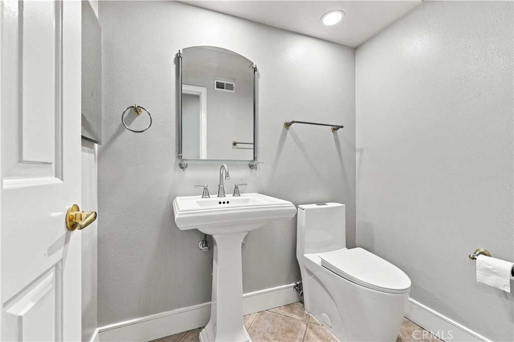 19701 Lemarsh Street Property Photo 22