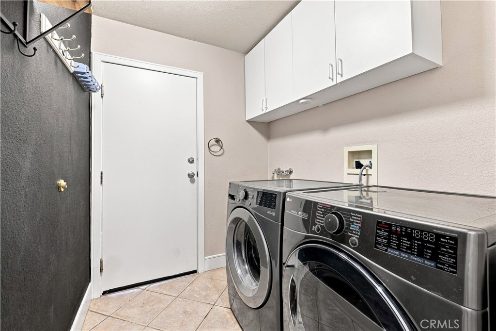 19701 Lemarsh Street Property Photo 26