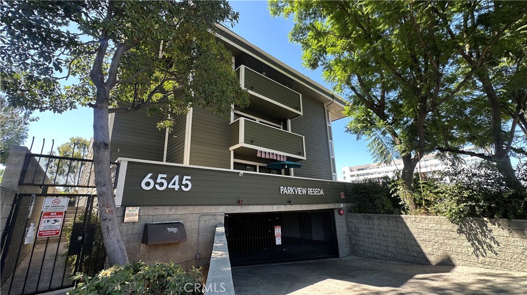 6545 Reseda Boulevard 24 Property Photo 2