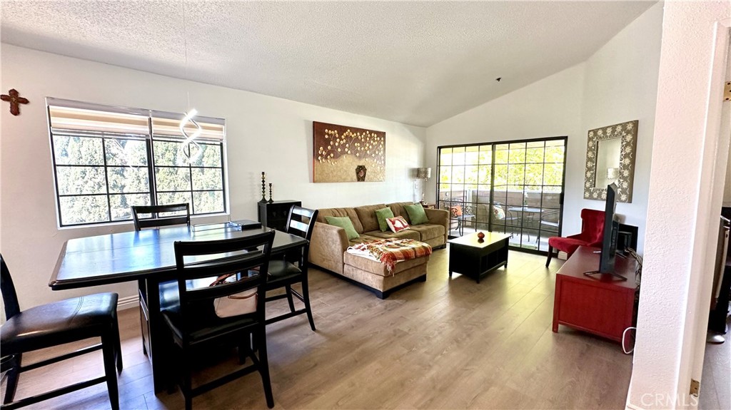 6545 Reseda Boulevard 24 Property Photo 5
