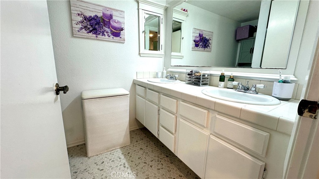 6545 Reseda Boulevard 24 Property Photo 18