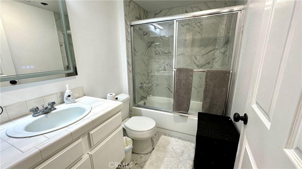 6545 Reseda Boulevard 24 Property Photo 20