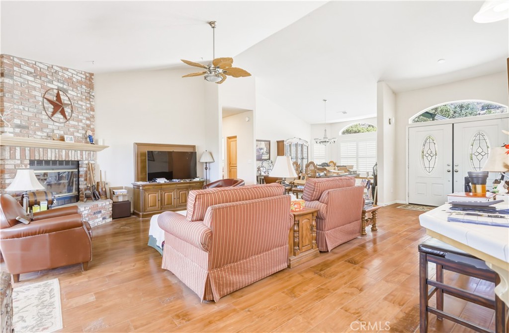 24181 Martingale Property Photo 5
