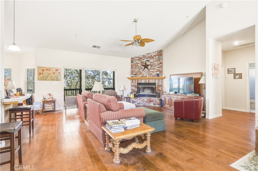24181 Martingale Property Photo 7