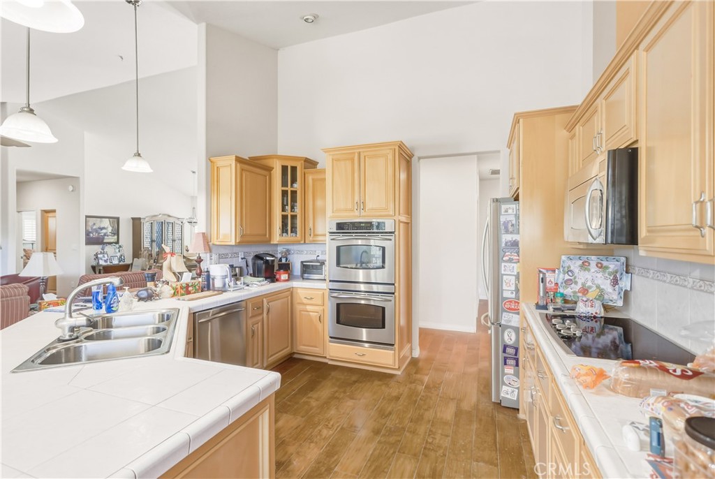 24181 Martingale Property Photo 10