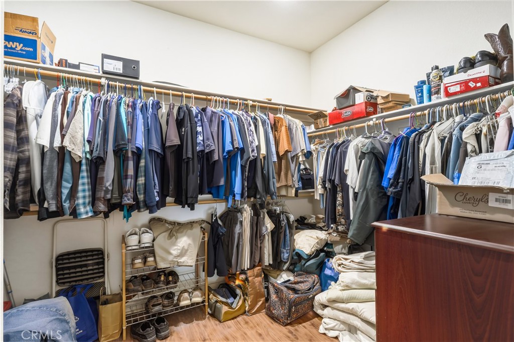 24181 Martingale Property Photo 14