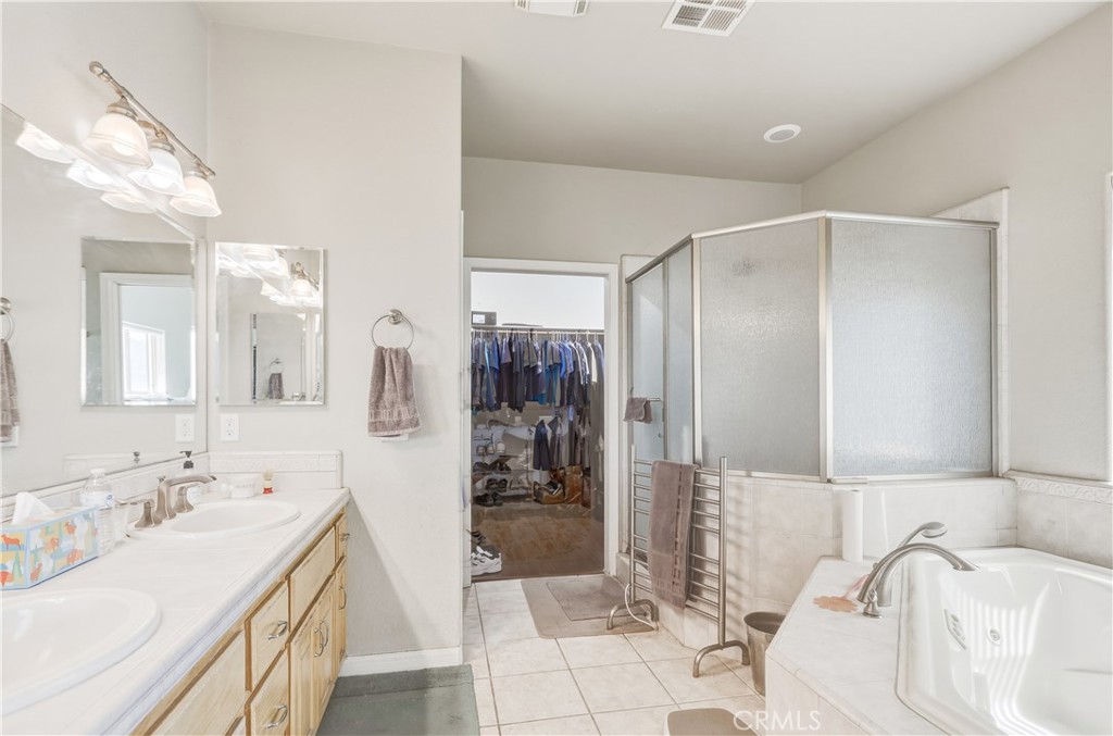 24181 Martingale Property Photo 15