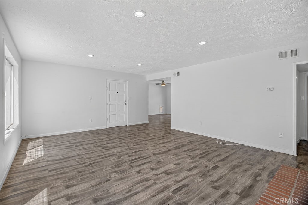 1112 Coldwater Property Photo 6