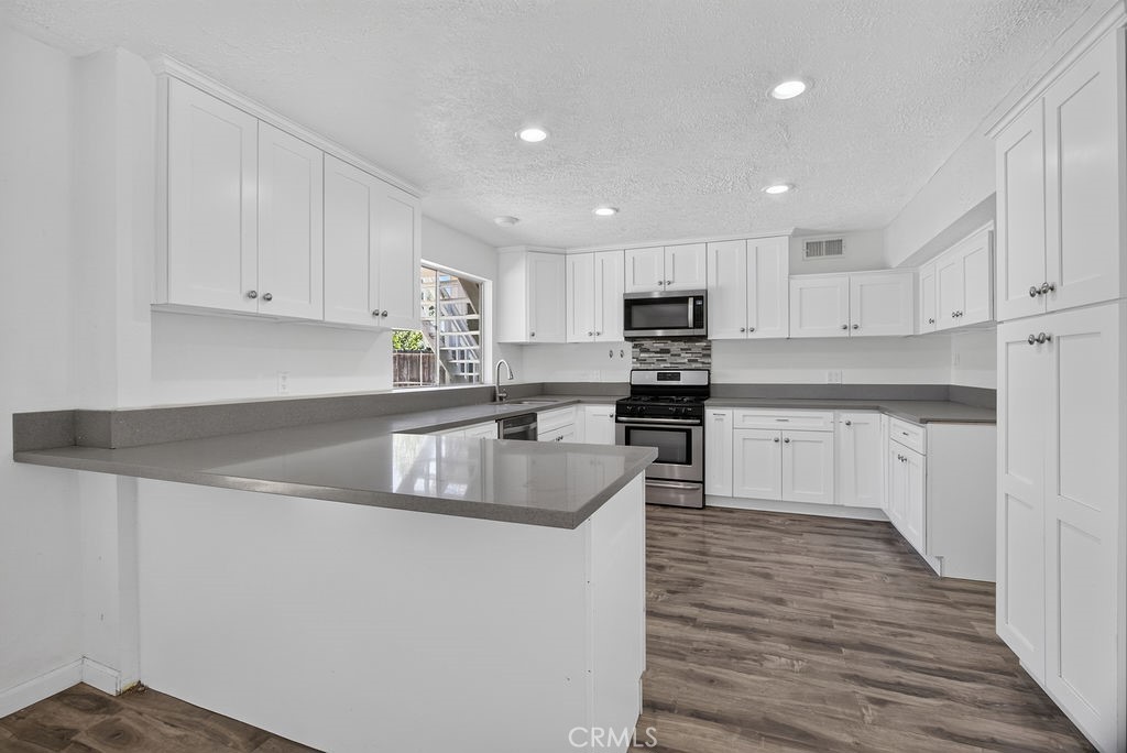 1112 Coldwater Property Photo 8