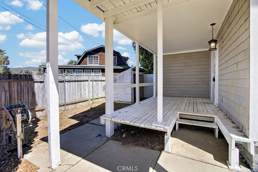 1112 Coldwater Property Photo 33