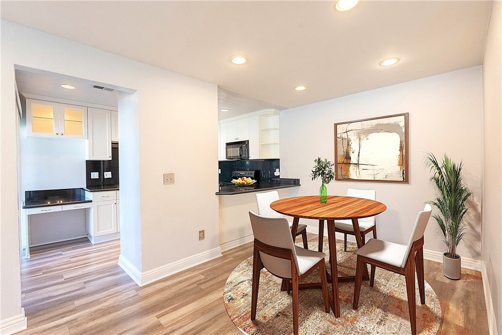 18502 Mayall B Property Photo 9